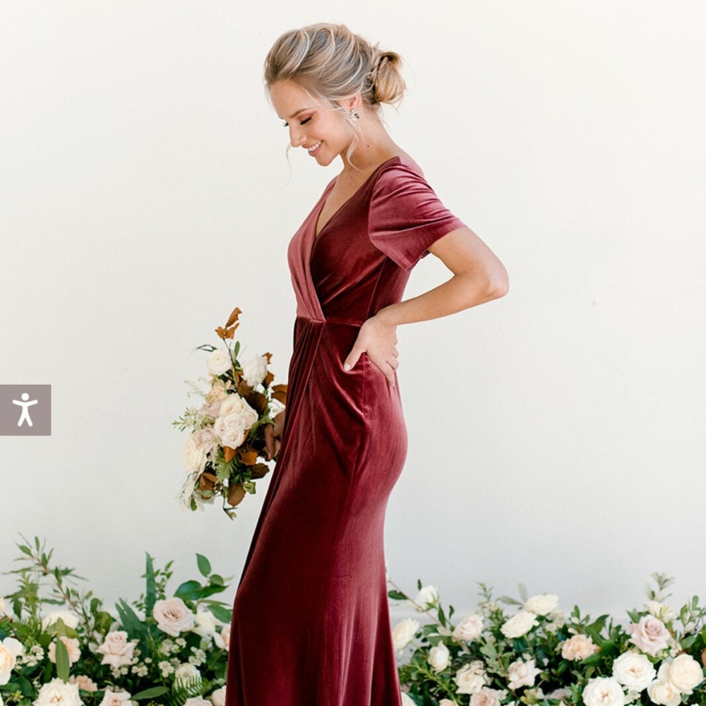 Revelry Giselle Emerald Velvet Dress